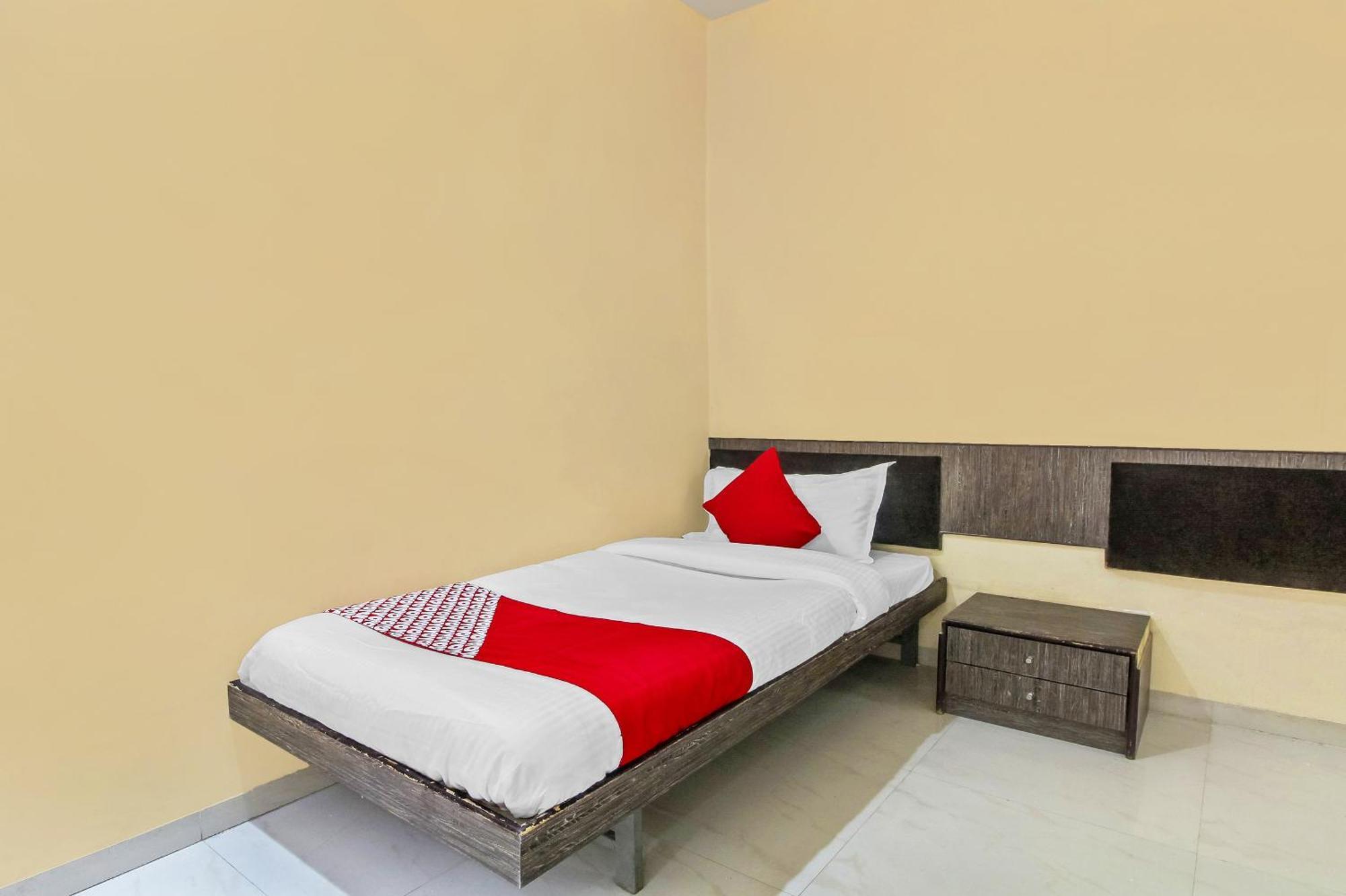 Hotel O Priyanka Residency Solapur Exterior foto